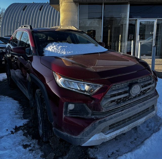 2019 Toyota RAV4 in Saint-Hyacinthe, Quebec - 1 - w1024h768px