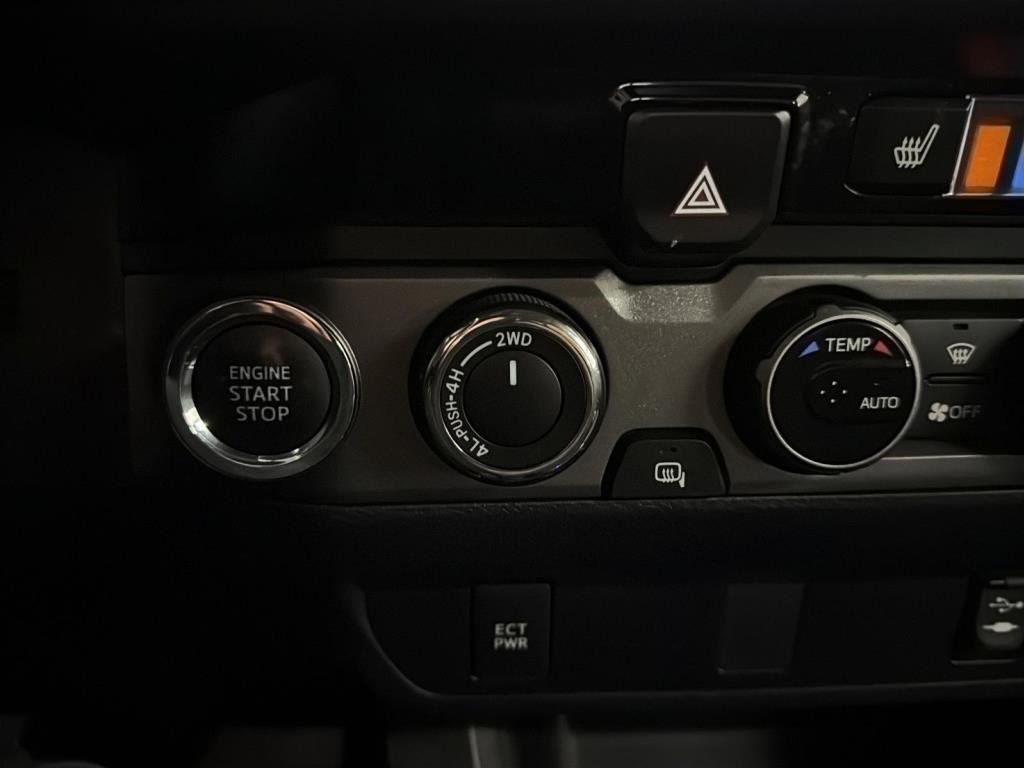 Toyota Tacoma  2017 à Saint-Hyacinthe, Québec - 16 - w1024h768px