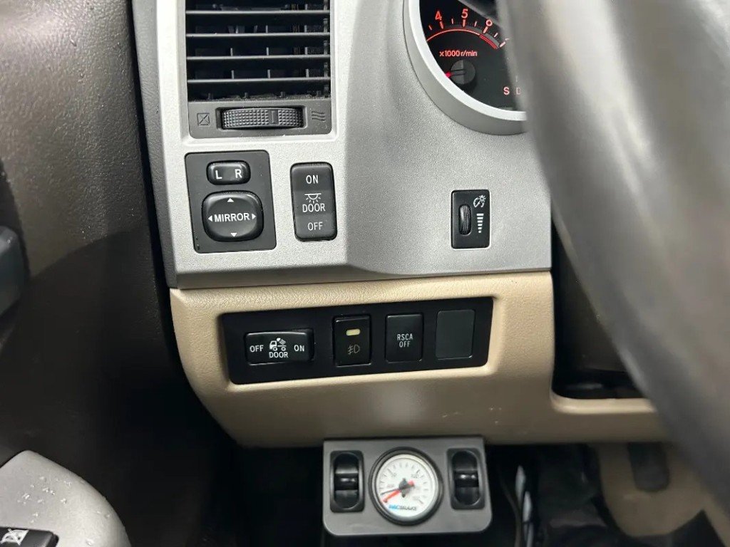 2008 Toyota TUNDRA in Saint-Hyacinthe, Quebec - 10 - w1024h768px