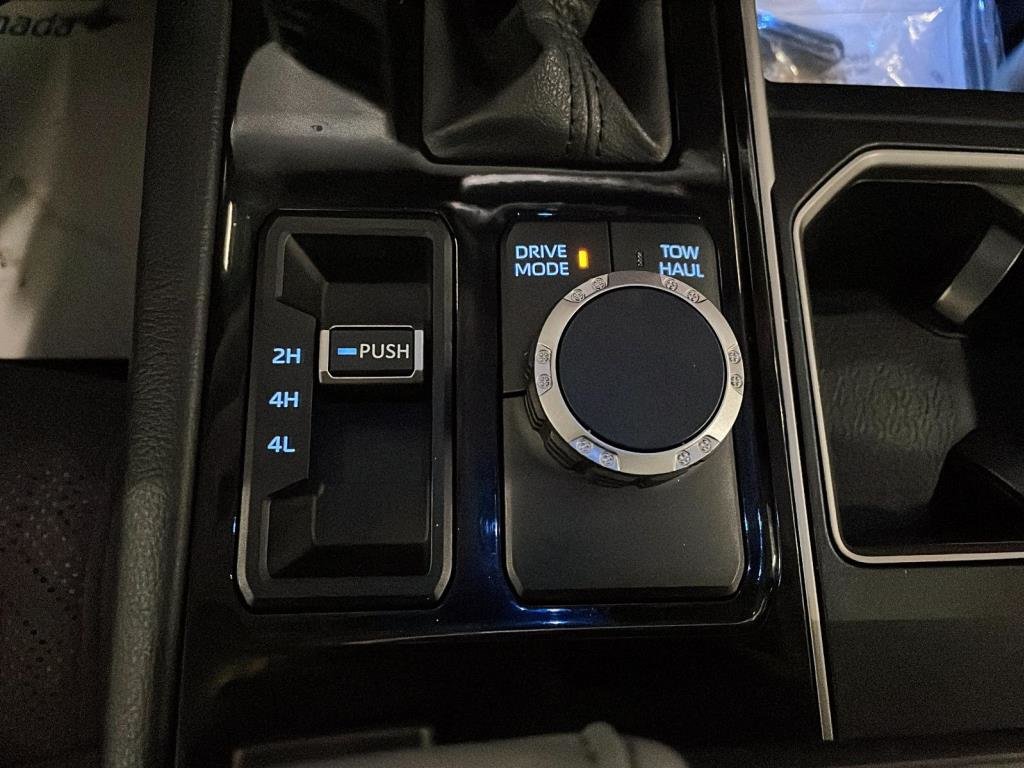 Toyota Tundra  2022 à Saint-Hyacinthe, Québec - 17 - w1024h768px