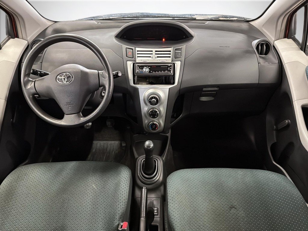 2008 Toyota YARIS in Saint-Hyacinthe, Quebec - 9 - w1024h768px