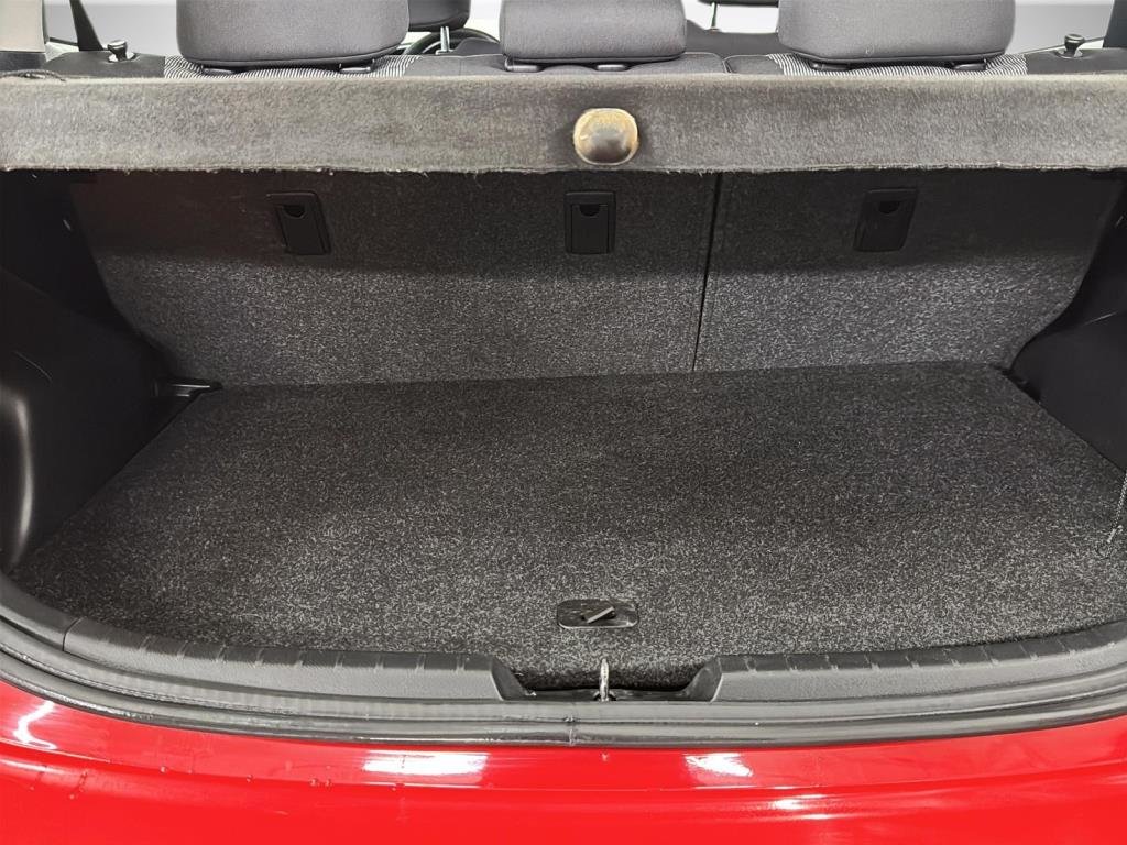 Toyota Yaris  2015 à Saint-Hyacinthe, Québec - 6 - w1024h768px