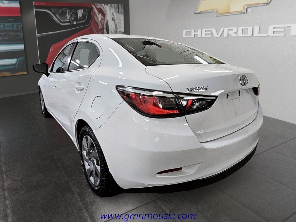Toyota YARIS  2017 à Saint-Hyacinthe, Québec - 4 - w1024h768px