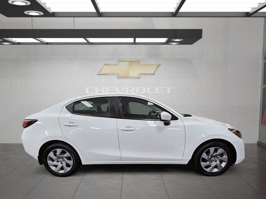 Toyota YARIS  2017 à Saint-Hyacinthe, Québec - 7 - w1024h768px