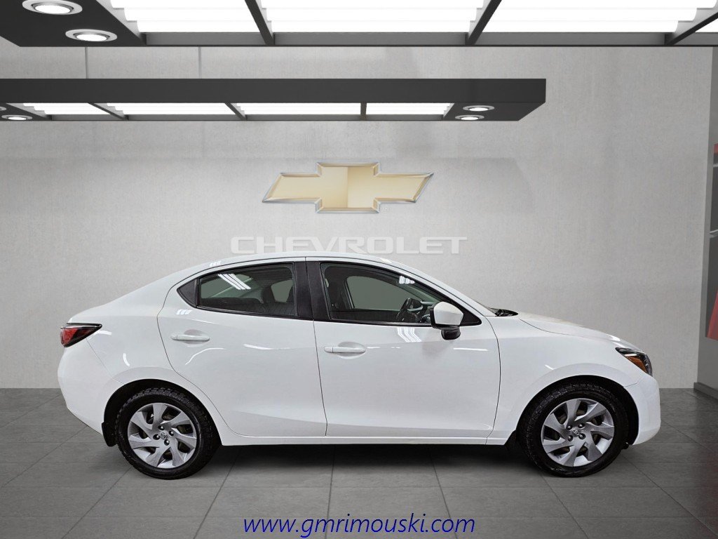 Toyota YARIS  2017 à Saint-Hyacinthe, Québec - 7 - w1024h768px