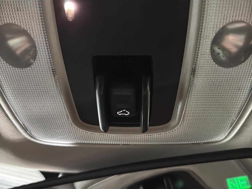 2015 Volvo XC60 in Saint-Hyacinthe, Quebec - 18 - w1024h768px