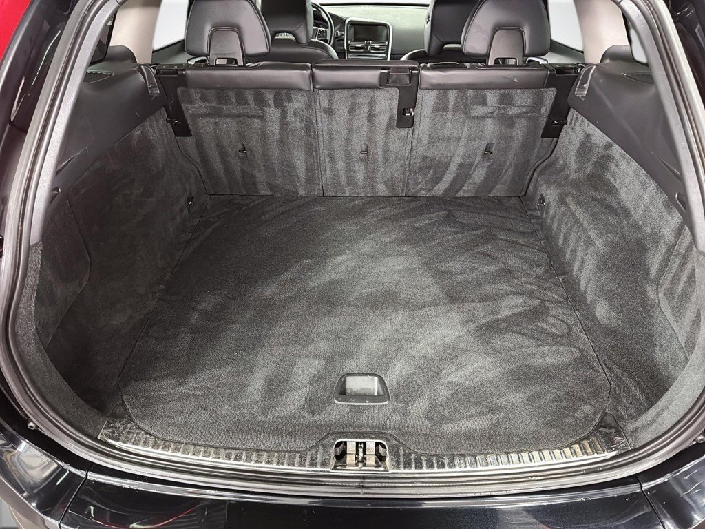 2015 Volvo XC60 in Saint-Hyacinthe, Quebec - 8 - w1024h768px