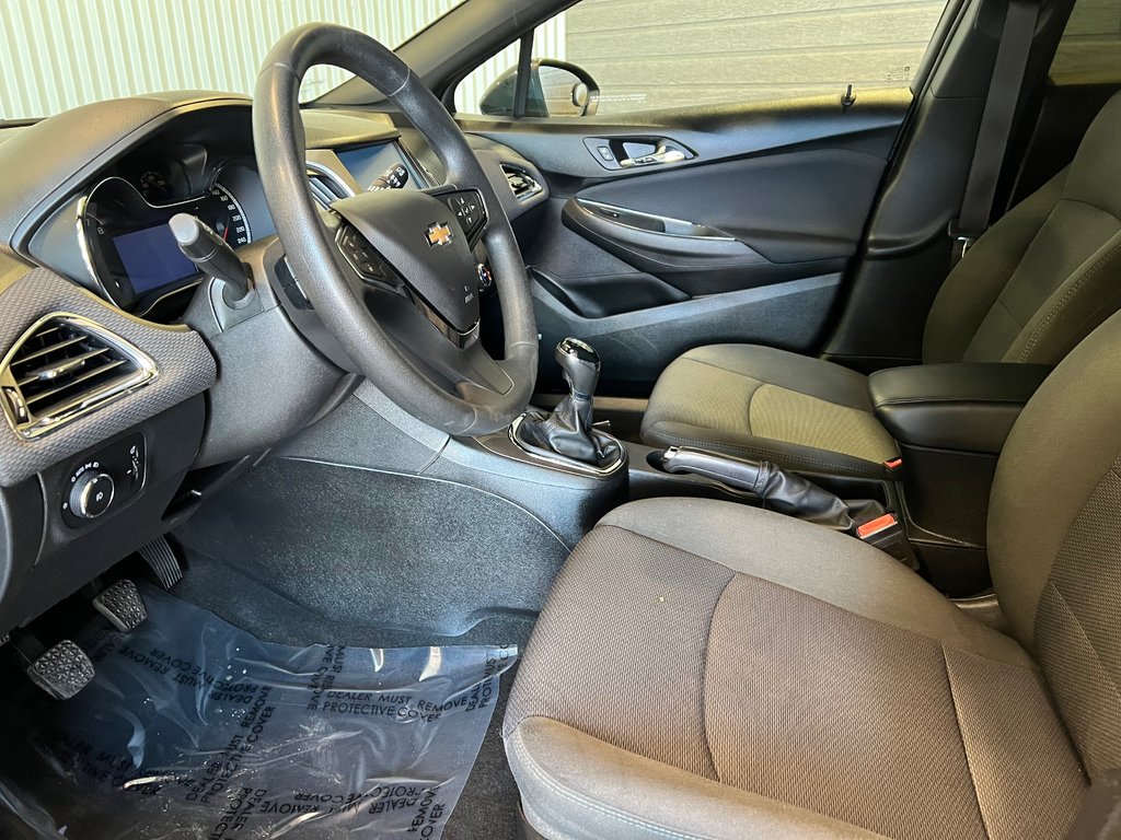 2017 Chevrolet Cruze LT**MAGS D'ORIGINE INCLUS**MANUELLE**BLUETOOTH** in Saint-Eustache, Quebec - 11 - w1024h768px