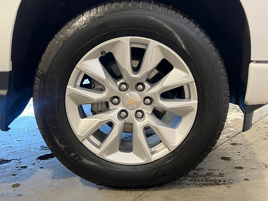 Chevrolet Silverado 1500 CUSTOM**4X4/4WD**CREW CAB**2.7L TURBO**CARPLAY** 2022 à Saint-Eustache, Québec - 12 - w1024h768px