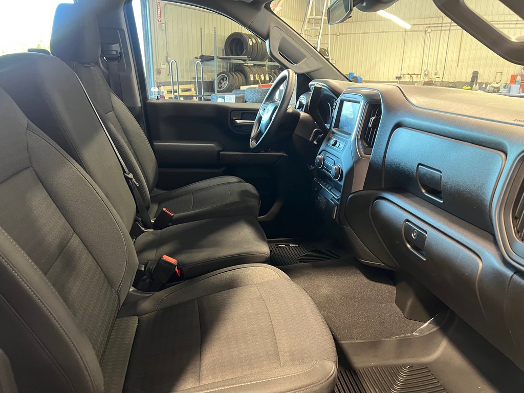 Chevrolet Silverado 1500 CUSTOM**4X4/4WD**CREW CAB**2.7L TURBO**CARPLAY** 2022 à Saint-Eustache, Québec - 15 - w1024h768px