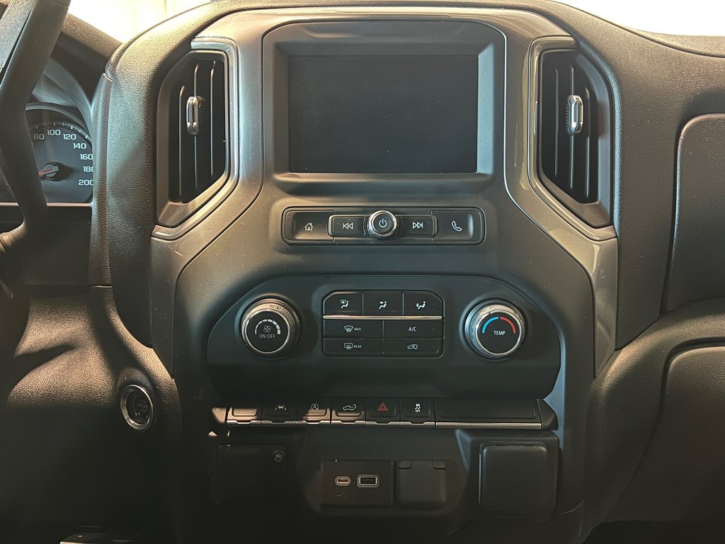 Chevrolet Silverado 1500 CUSTOM**4X4/4WD**CREW CAB**2.7L TURBO**CARPLAY** 2022 à Saint-Eustache, Québec - 25 - w1024h768px