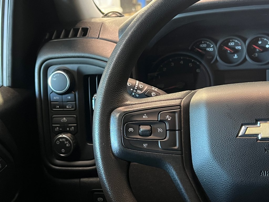 Chevrolet Silverado 1500 CUSTOM**4X4/4WD**CREW CAB**2.7L TURBO**CARPLAY** 2022 à Saint-Eustache, Québec - 28 - w1024h768px