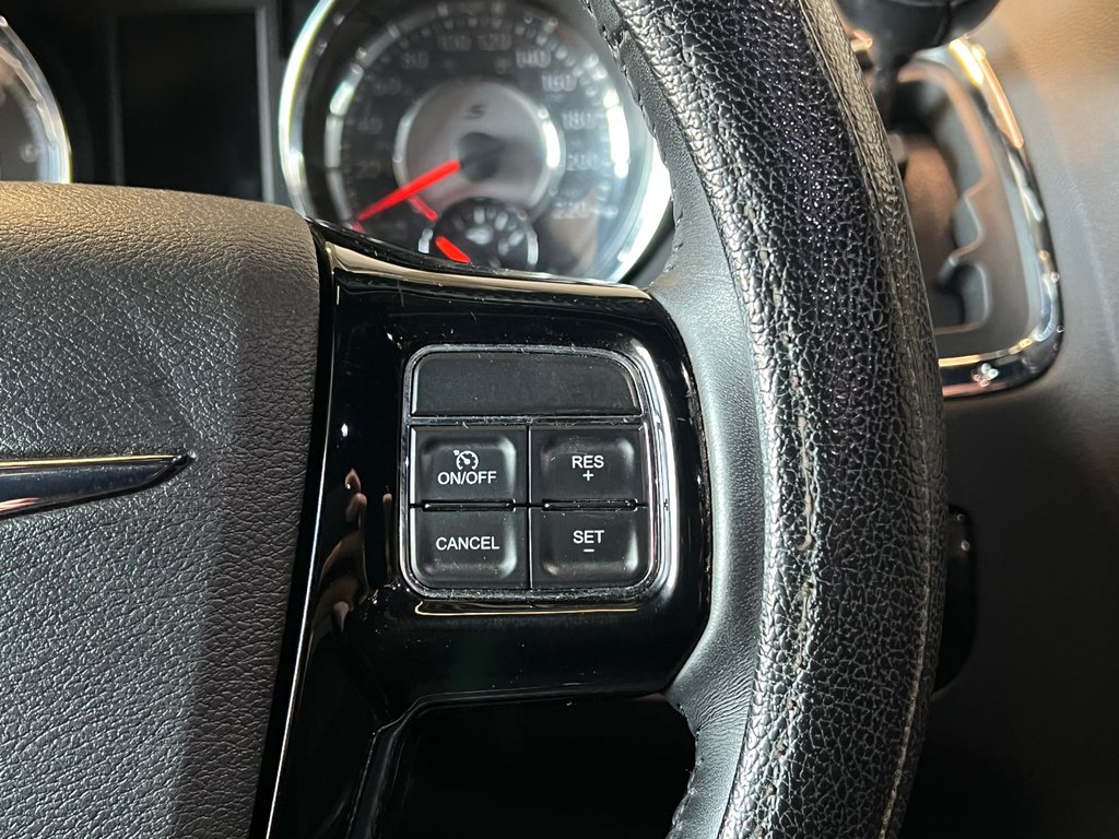 2016 Chrysler Town & Country S**STOW & GO**7 PASSAGERS**CAMERA RECUL**BLUETOOTH**CRUISE in Saint-Eustache, Quebec - 23 - w1024h768px
