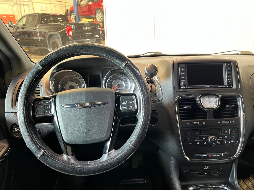 2016 Chrysler Town & Country S**STOW & GO**7 PASSAGERS**CAMERA RECUL**BLUETOOTH**CRUISE in Saint-Eustache, Quebec - 18 - w1024h768px