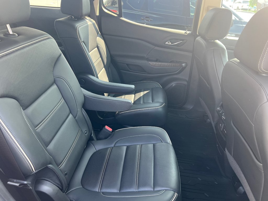 2022 GMC Acadia DENALI**4X4/AWD**6 PLACES**TOIT**CUIR**NAVIGATION in Saint-Eustache, Quebec - 7 - w1024h768px