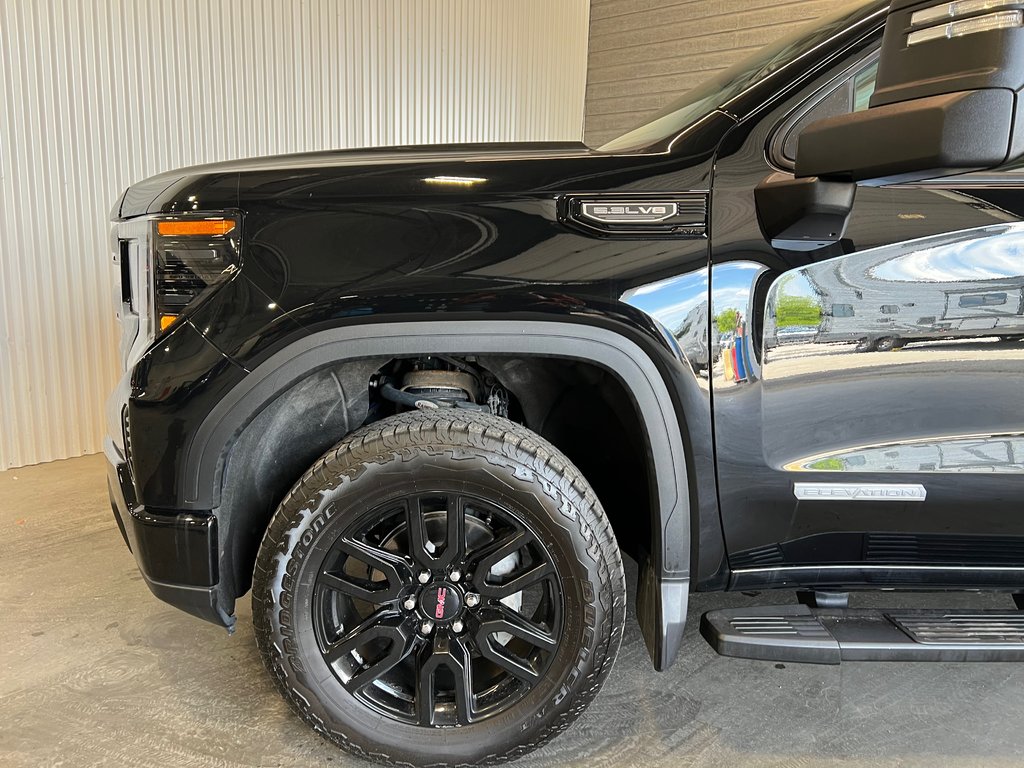 2023 GMC Sierra 1500 ELEVATION**X31 OFF ROAD**4X4/AWD**CREW CAB 157 in Saint-Eustache, Quebec - 9 - w1024h768px