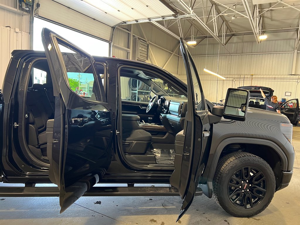 2023 GMC Sierra 1500 ELEVATION**X31 OFF ROAD**4X4/AWD**CREW CAB 157 in Saint-Eustache, Quebec - 17 - w1024h768px