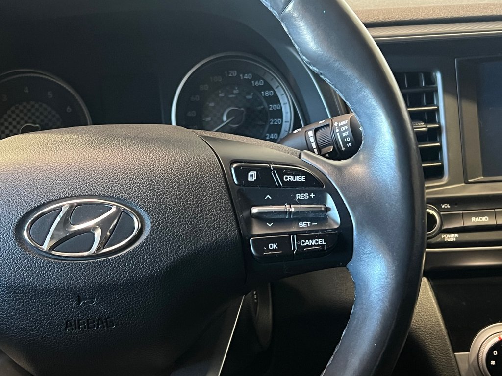 2019 Hyundai Elantra PREFERRED**CARPLAY**BANCS & VOLANT CHAUFFANTS** in Saint-Eustache, Quebec - 24 - w1024h768px