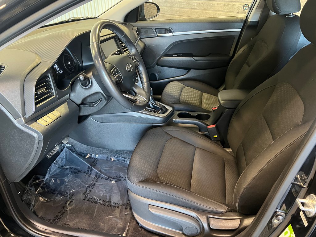 2019 Hyundai Elantra PREFERRED**CARPLAY**BANCS & VOLANT CHAUFFANTS** in Saint-Eustache, Quebec - 11 - w1024h768px