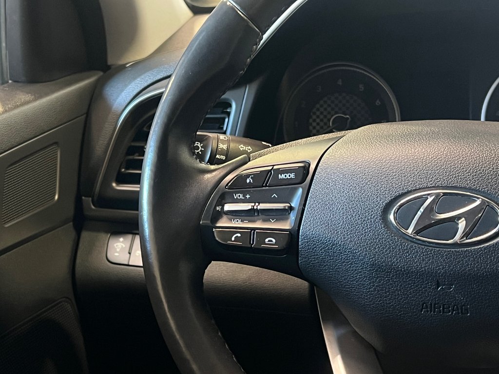 2019 Hyundai Elantra PREFERRED**CARPLAY**BANCS & VOLANT CHAUFFANTS** in Saint-Eustache, Quebec - 23 - w1024h768px