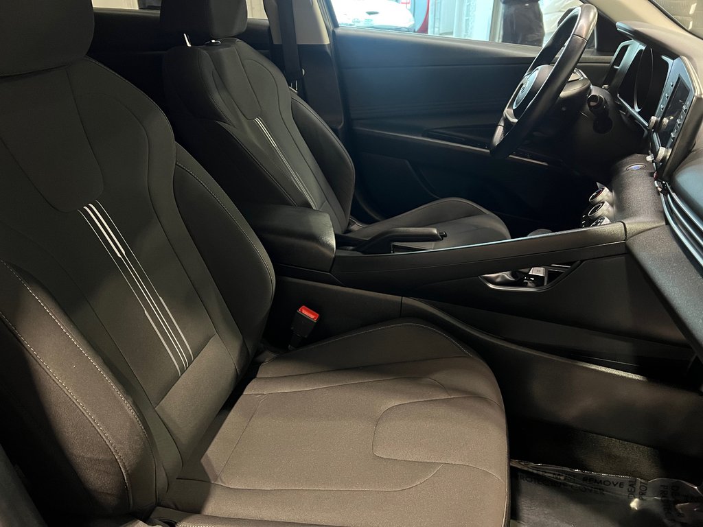 Hyundai Elantra PREFERRED**CARPLAY**BANCS & VOLANT CHAUFFANT**MAGS 2021 à Saint-Eustache, Québec - 16 - w1024h768px