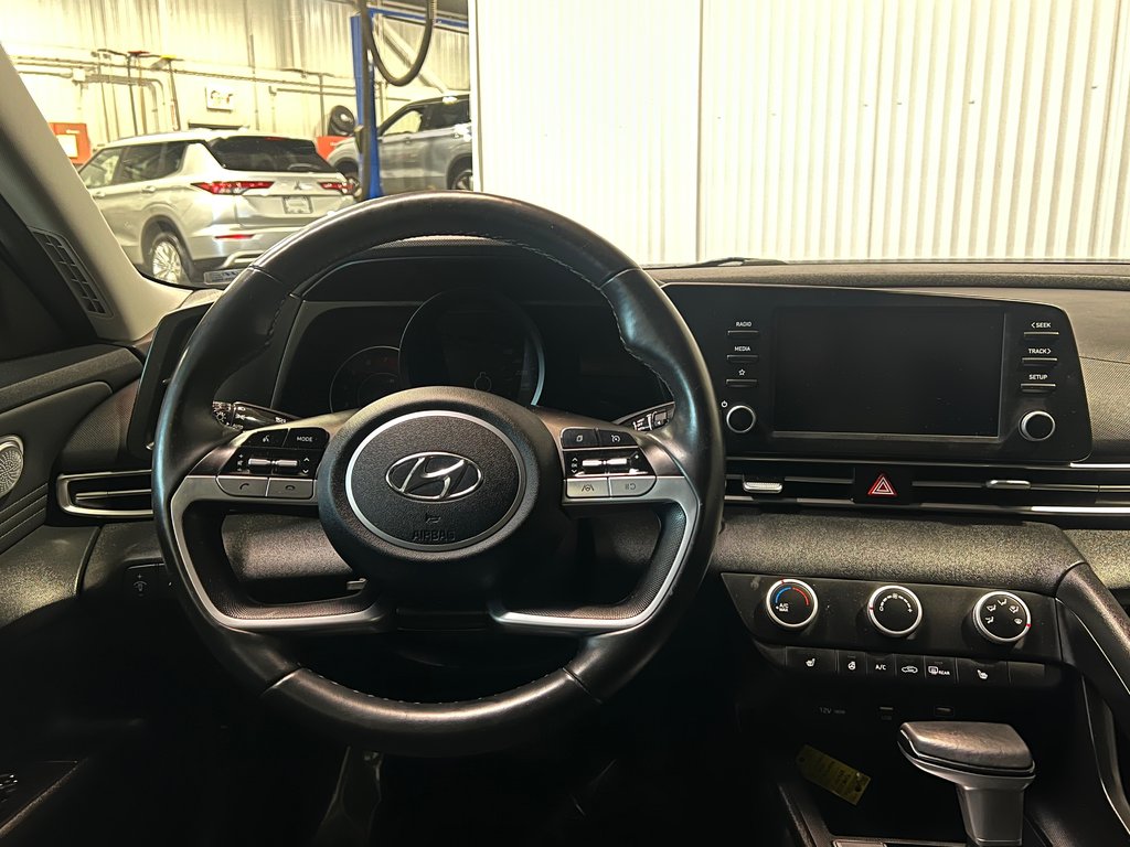 Hyundai Elantra PREFERRED**CARPLAY**BANCS & VOLANT CHAUFFANT**MAGS 2021 à Saint-Eustache, Québec - 22 - w1024h768px