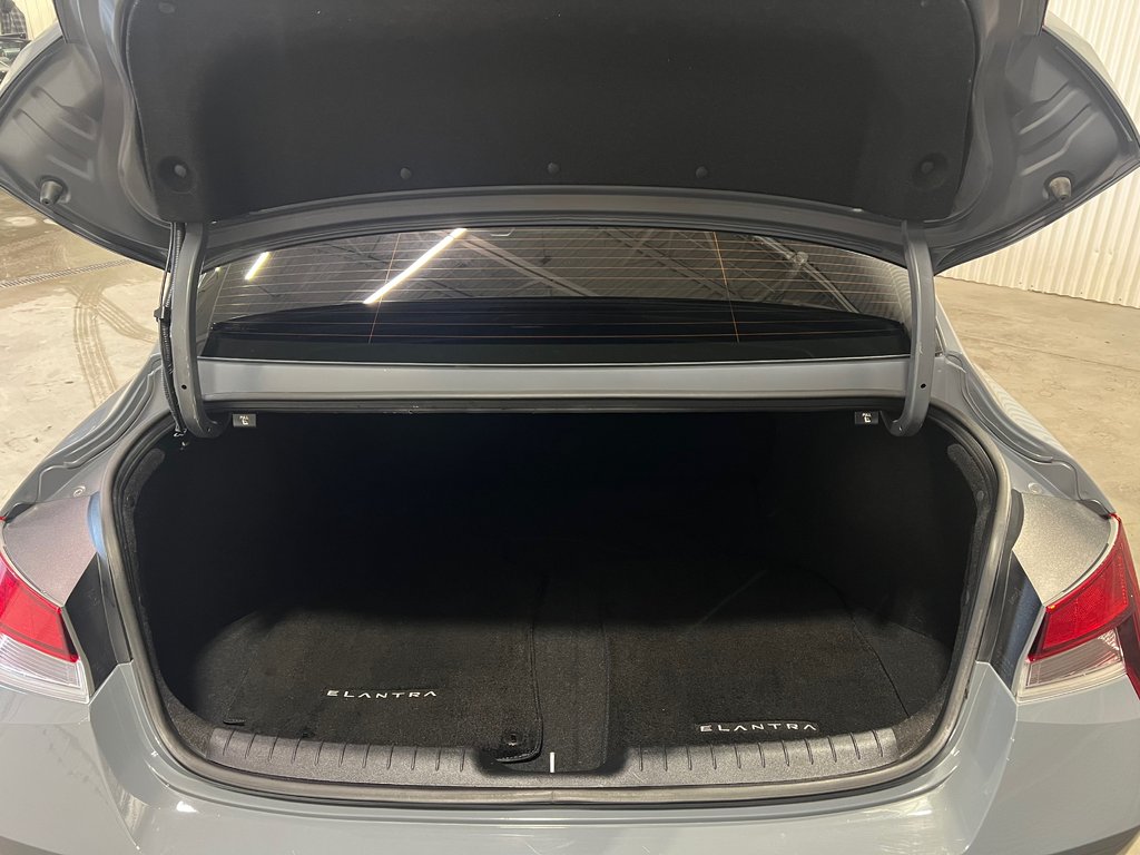 Hyundai Elantra PREFERRED**CARPLAY**BANCS & VOLANT CHAUFFANT**MAGS 2021 à Saint-Eustache, Québec - 5 - w1024h768px