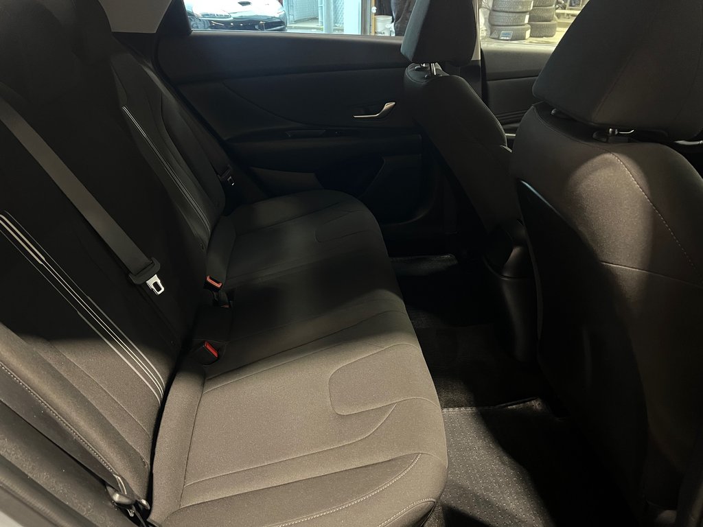 Hyundai Elantra PREFERRED**CARPLAY**BANCS & VOLANT CHAUFFANT**MAGS 2021 à Saint-Eustache, Québec - 18 - w1024h768px