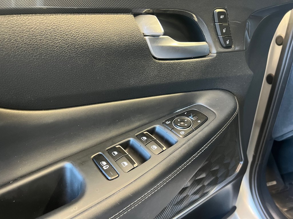 Hyundai Santa Fe Plug-In Hybrid LUXURY**AWD/4X4**CUIR**TOIT OUVRANT**CARPLAY** 2022 à Saint-Eustache, Québec - 10 - w1024h768px