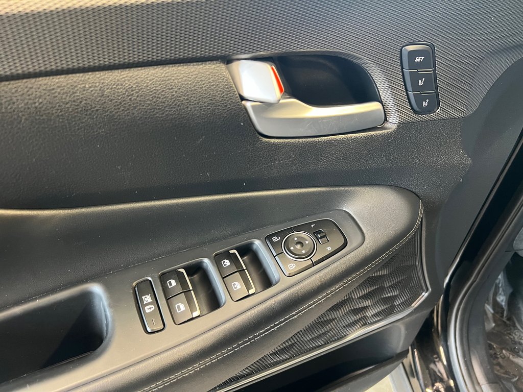 Hyundai Santa Fe LUXURY**AWD/4X4**PNEU HIVER INCLUS**CUIR**TOIT** 2020 à Saint-Eustache, Québec - 11 - w1024h768px