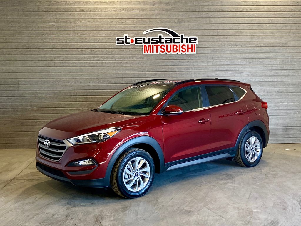 2016 Hyundai Tucson LUXURY**AWD/4X4**CUIR**TOIT PANO**VOLANT CHAUFFANT in Saint-Eustache, Quebec - 1 - w1024h768px