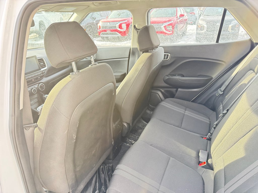 2022 Hyundai Venue PREFERRED**CARPLAY**BANCS CHAUFFANTS**MAGS**CRUISE in Saint-Eustache, Quebec - 5 - w1024h768px
