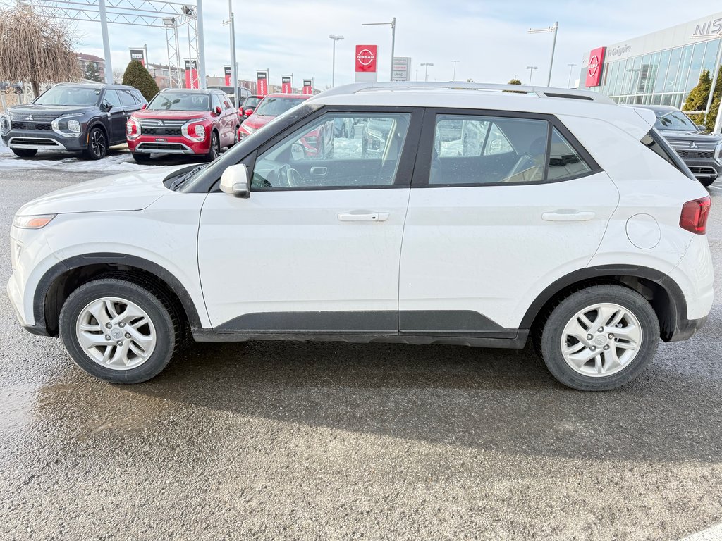 2022 Hyundai Venue PREFERRED**CARPLAY**BANCS CHAUFFANTS**MAGS**CRUISE in Saint-Eustache, Quebec - 3 - w1024h768px