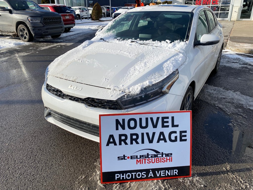 2022 Kia Forte EX+**TOIT OUVRANT**VOLANT CHAUFFANT**CARPLAY**MAGS in Saint-Eustache, Quebec - 1 - w1024h768px