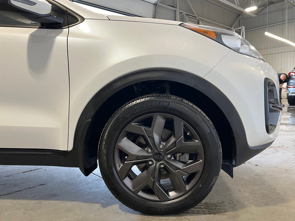 2022 Kia Sportage LX**AWD/4X4**NIGHTSKY**MAGS 18PO**APPLE CARPLAY** in Saint-Eustache, Quebec - 9 - w1024h768px