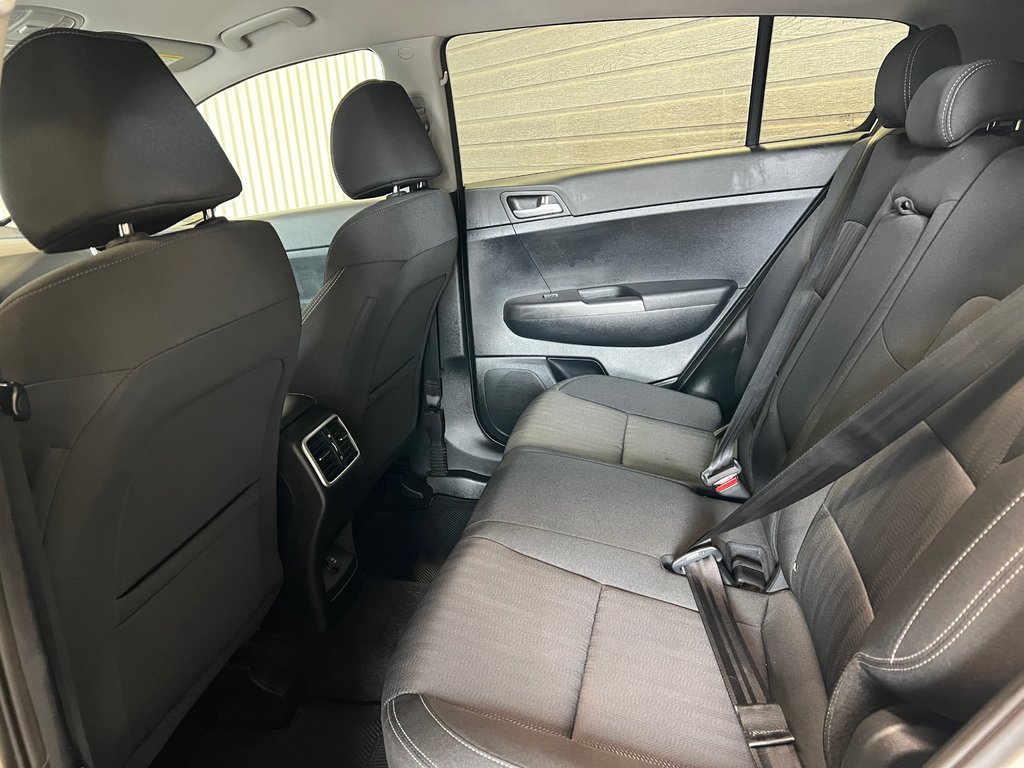 2022 Kia Sportage LX**AWD/4X4**NIGHTSKY**MAGS 18PO**APPLE CARPLAY** in Saint-Eustache, Quebec - 14 - w1024h768px