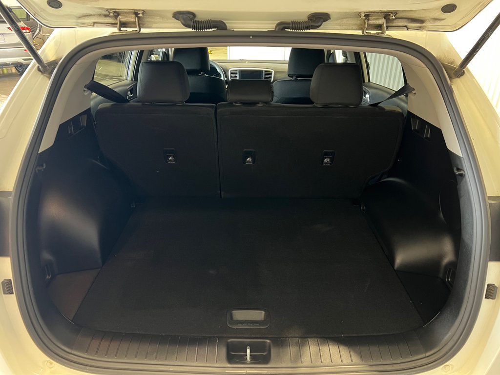2022 Kia Sportage LX**AWD/4X4**NIGHTSKY**MAGS 18PO**APPLE CARPLAY** in Saint-Eustache, Quebec - 16 - w1024h768px
