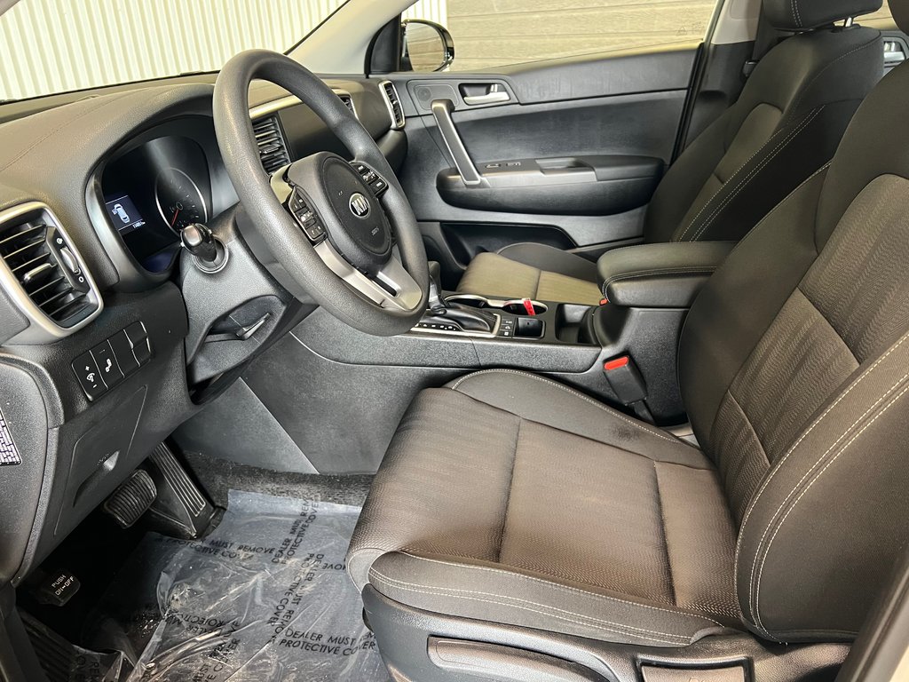 2022 Kia Sportage LX**AWD/4X4**NIGHTSKY**MAGS 18PO**APPLE CARPLAY** in Saint-Eustache, Quebec - 11 - w1024h768px