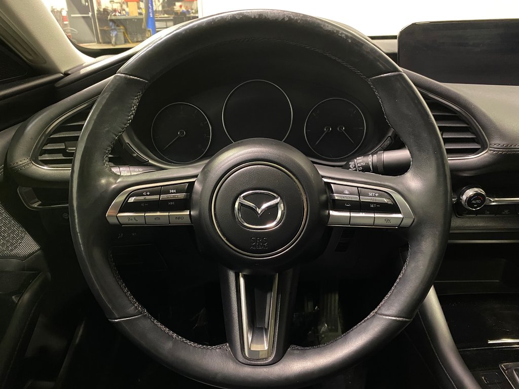 Mazda Mazda3 GT**AWD/4X4**TOIT OUVRANT**CUIR**APPLE CARPLAY** 2020 à Saint-Eustache, Québec - 13 - w1024h768px