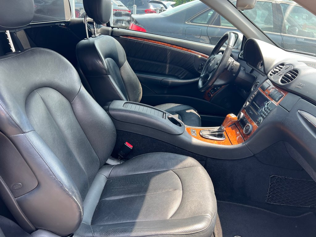 2007 Mercedes-Benz CLK-Class CLK 550**AMG**V8 5.5L**DÉCAPOTABLE**CUIR** in Saint-Eustache, Quebec - 11 - w1024h768px