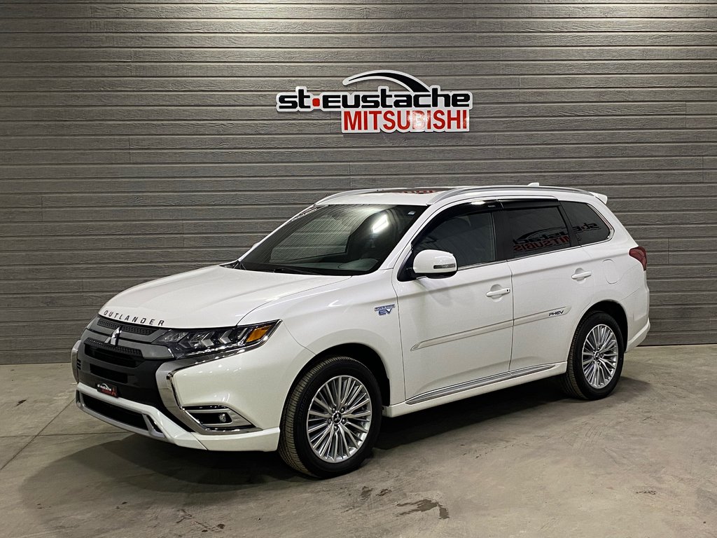 2019 Mitsubishi OUTLANDER PHEV SE TOURING**S-AWC**ONE OWNER**CUIR**TOIT OUVRANT** in Saint-Eustache, Quebec - 1 - w1024h768px