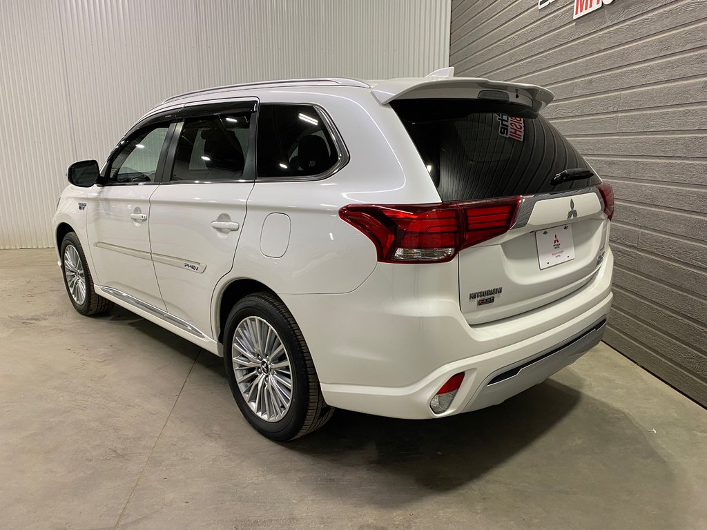 2019 Mitsubishi OUTLANDER PHEV SE TOURING**S-AWC**ONE OWNER**CUIR**TOIT OUVRANT** in Saint-Eustache, Quebec - 3 - w1024h768px