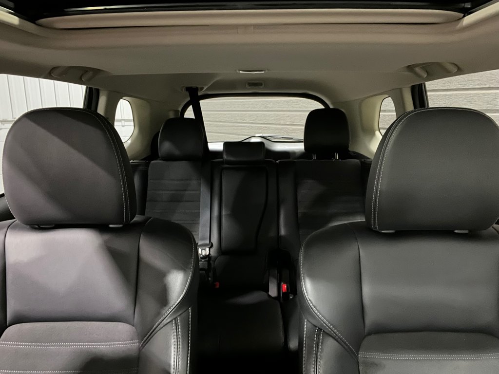 2019 Mitsubishi OUTLANDER PHEV LE**S-AWC**TOIT OUVRANT**CUIR/SUEDE**CARPLAY**MAGS in Saint-Eustache, Quebec - 21 - w1024h768px