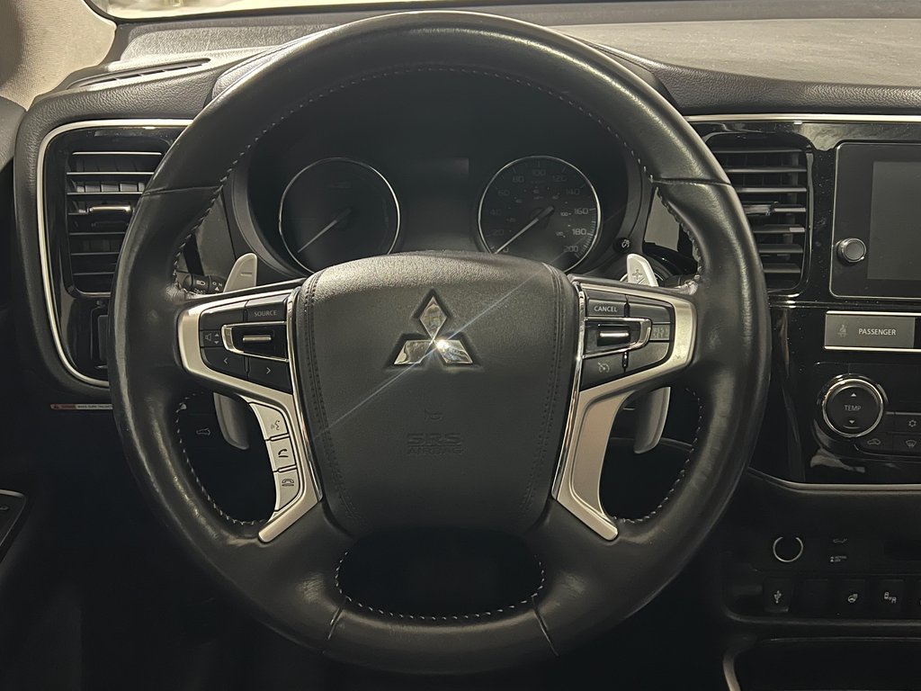 2019 Mitsubishi OUTLANDER PHEV LE**S-AWC**TOIT OUVRANT**CUIR/SUEDE**CARPLAY**MAGS in Saint-Eustache, Quebec - 27 - w1024h768px
