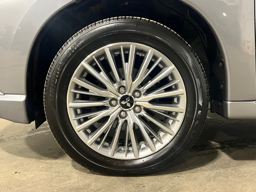 2019 Mitsubishi OUTLANDER PHEV LE**S-AWC**TOIT OUVRANT**CUIR/SUEDE**CARPLAY**MAGS in Saint-Eustache, Quebec - 6 - w1024h768px
