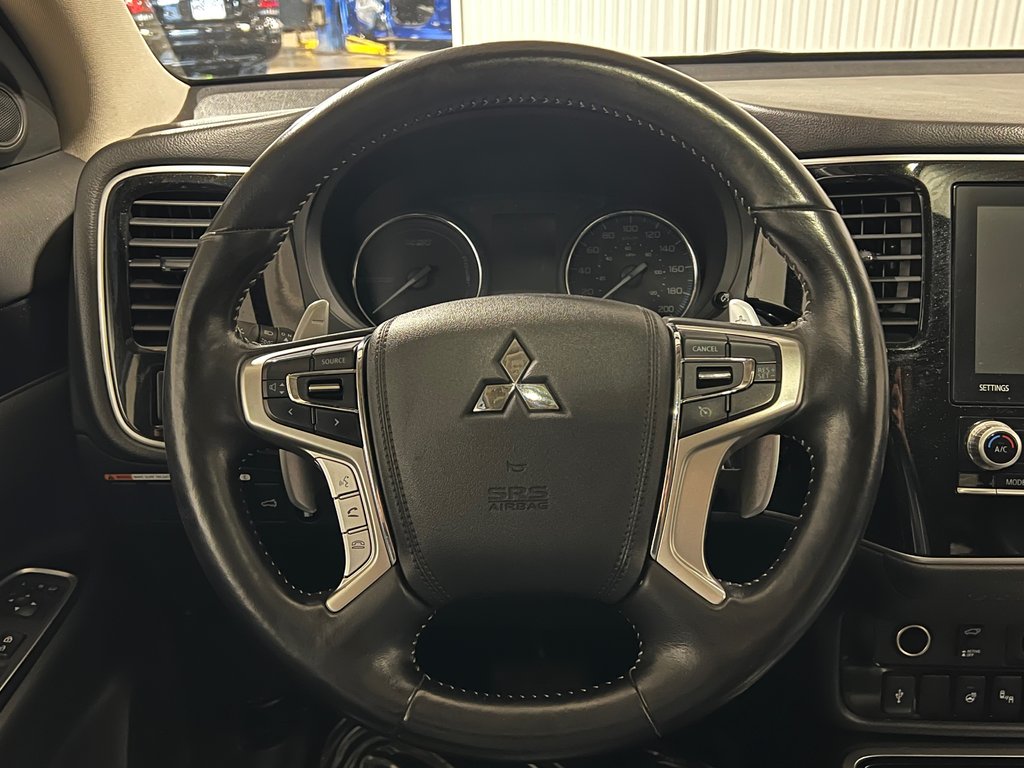 Mitsubishi OUTLANDER PHEV LE**AWD/4X4**TAUX À PARTIR 0.9%**TOIT**SIMILICUIR 2020 à Saint-Eustache, Québec - 24 - w1024h768px