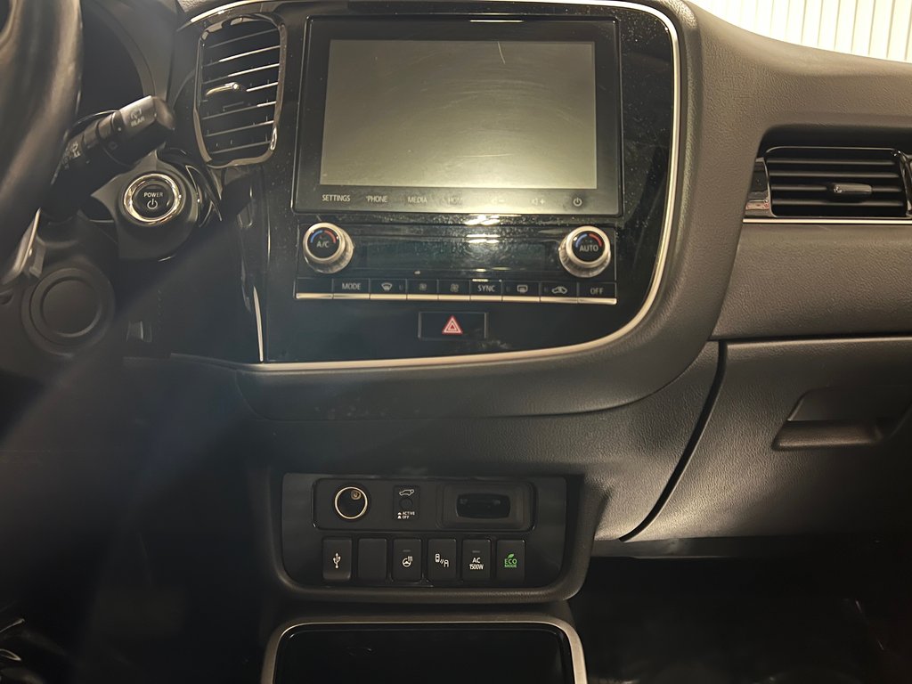Mitsubishi OUTLANDER PHEV LE**AWD/4X4**TAUX À PARTIR 0.9%**TOIT**SIMILICUIR 2020 à Saint-Eustache, Québec - 22 - w1024h768px
