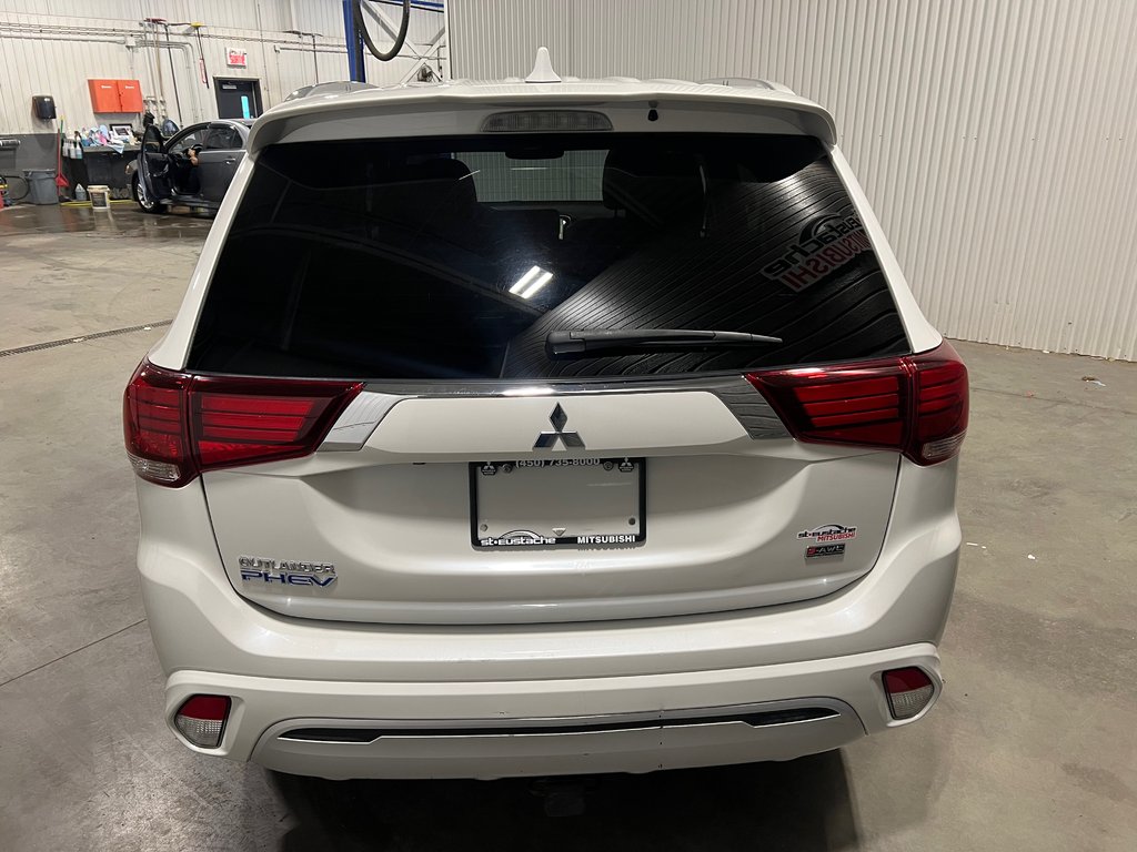 Mitsubishi OUTLANDER PHEV LE**AWD/4X4**TAUX À PARTIR 0.9%**TOIT**SIMILICUIR 2020 à Saint-Eustache, Québec - 4 - w1024h768px