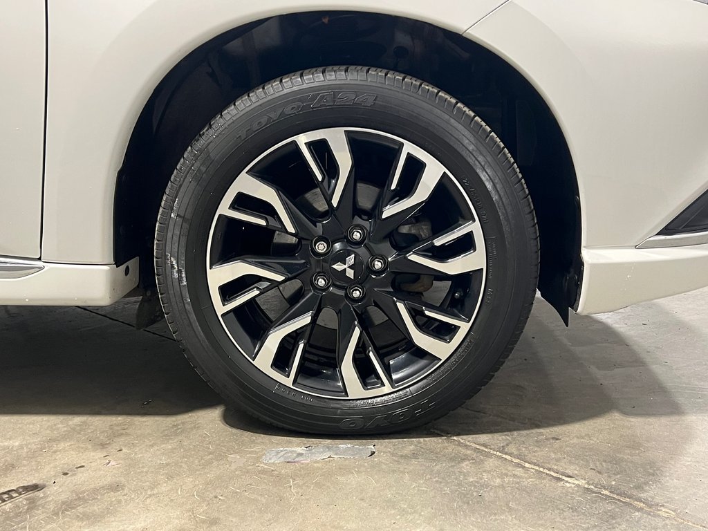Mitsubishi OUTLANDER PHEV LE**AWD/4X4**TAUX À PARTIR 0.9%**TOIT**SIMILICUIR 2020 à Saint-Eustache, Québec - 9 - w1024h768px