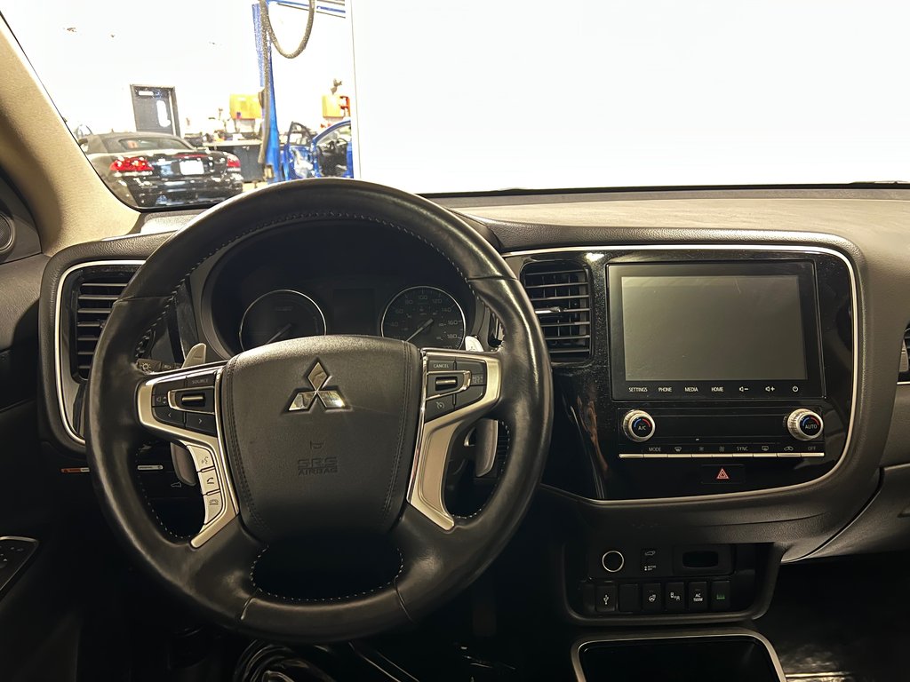 Mitsubishi OUTLANDER PHEV LE**AWD/4X4**TAUX À PARTIR 0.9%**TOIT**SIMILICUIR 2020 à Saint-Eustache, Québec - 21 - w1024h768px